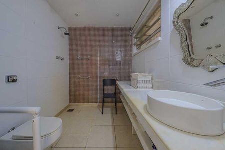 Apartamento à venda com 311m², 4 quartos e 1 vaga