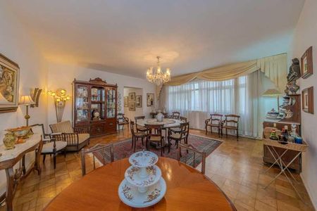 Apartamento à venda com 311m², 4 quartos e 1 vaga