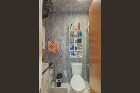 Casa de condomínio à venda com 112m², 2 quartos e 2 vagasBanheiro