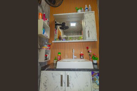 Casa de condomínio à venda com 112m², 2 quartos e 2 vagasBanheiro