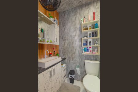 Casa de condomínio à venda com 112m², 2 quartos e 2 vagasBanheiro