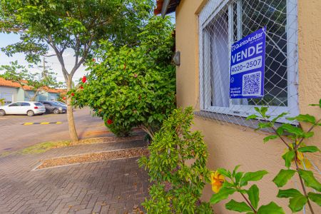 Casa de condomínio à venda com 112m², 2 quartos e 2 vagasPlaca instalada