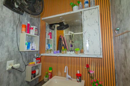 Casa de condomínio à venda com 112m², 2 quartos e 2 vagasBanheiro