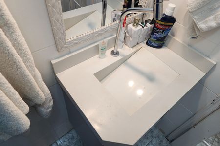 Apartamento à venda com 60m², 2 quartos e 1 vaga Apartamento à venda com 60m², 2 quartos e 1 vagaBanheiro