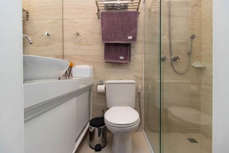 Casa de condomínio à venda com 120m², 3 quartos e 2 vagas Casa de condomínio à venda com 120m², 3 quartos e 2 vagasBanheiro da Suíte