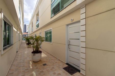 Casa de condomínio à venda com 120m², 3 quartos e 2 vagas Casa de condomínio à venda com 120m², 3 quartos e 2 vagasEntrada