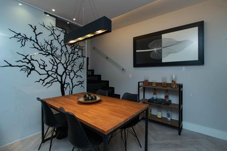 Casa de condomínio à venda com 120m², 3 quartos e 2 vagas Casa de condomínio à venda com 120m², 3 quartos e 2 vagasSala