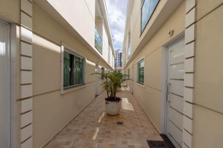 Casa de condomínio à venda com 120m², 3 quartos e 2 vagas Casa de condomínio à venda com 120m², 3 quartos e 2 vagasEntrada
