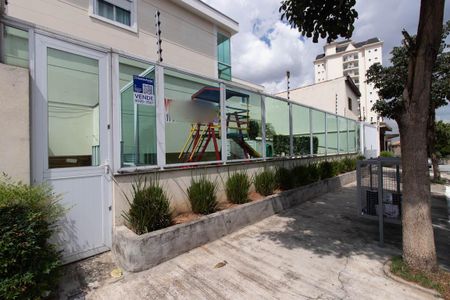 Casa de condomínio à venda com 120m², 3 quartos e 2 vagas Casa de condomínio à venda com 120m², 3 quartos e 2 vagasFachada