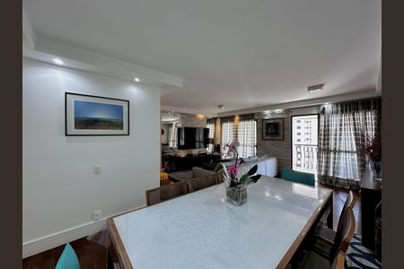 Apartamento à venda com 140m², 3 quartos e 3 vagas Apartamento à venda com 140m², 3 quartos e 3 vagasSala