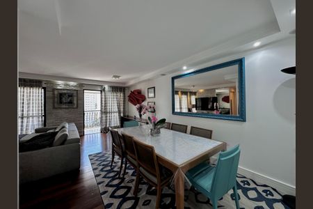 Apartamento à venda com 140m², 3 quartos e 3 vagas Apartamento à venda com 140m², 3 quartos e 3 vagasSala