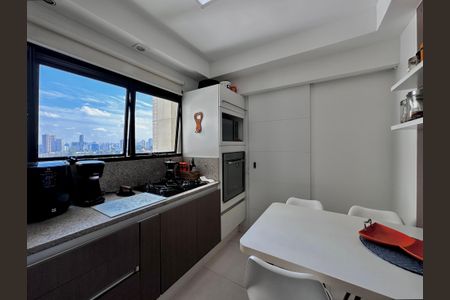 Apartamento à venda com 140m², 3 quartos e 3 vagas Apartamento à venda com 140m², 3 quartos e 3 vagasCozinha