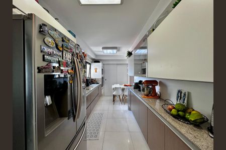 Apartamento à venda com 140m², 3 quartos e 3 vagas Apartamento à venda com 140m², 3 quartos e 3 vagasCozinha