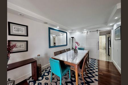 Apartamento à venda com 140m², 3 quartos e 3 vagas Apartamento à venda com 140m², 3 quartos e 3 vagasSala