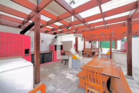 Apartamento à venda com 140m², 3 quartos e 3 vagas Apartamento à venda com 140m², 3 quartos e 3 vagasÁrea comum - Churrasqueira