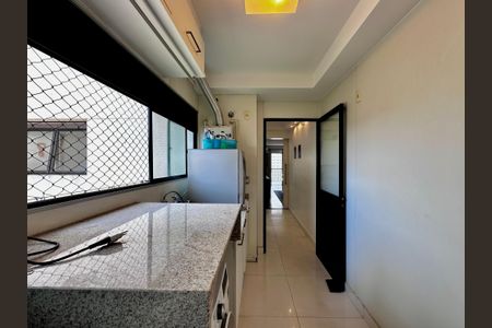 Apartamento à venda com 140m², 3 quartos e 3 vagas Apartamento à venda com 140m², 3 quartos e 3 vagasÁrea de Serviço