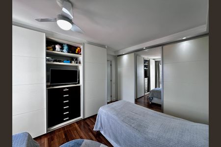 Apartamento à venda com 140m², 3 quartos e 3 vagas Apartamento à venda com 140m², 3 quartos e 3 vagasSuíte 2
