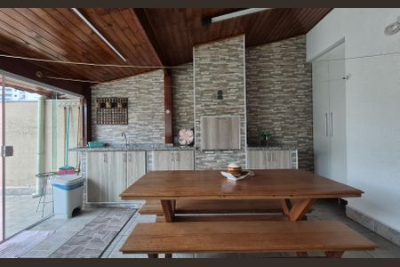 Apartamento à venda com 160m², 3 quartos e 2 vagas Apartamento à venda com 160m², 3 quartos e 2 vagasÁrea comum