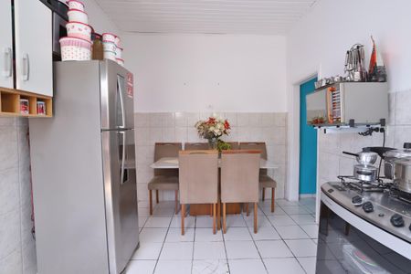 Casa à venda com 320m², 6 quartos e 2 vagas Casa à venda com 320m², 6 quartos e 2 vagasCozinha