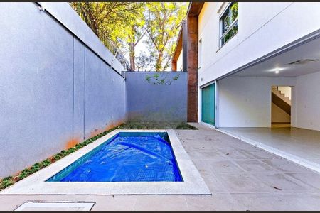 Casa à venda com 370m², 3 quartos e 2 vagas