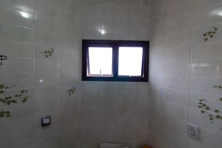 Casa de condomínio à venda com 230m², 3 quartos e 4 vagas Casa de condomínio à venda com 230m², 3 quartos e 4 vagasBanheiro da Suíte