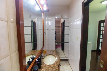 Casa para alugar com 500m², 5 quartos e 2 vagas Casa para alugar com 500m², 5 quartos e 2 vagasBanheiro da Suíte 1