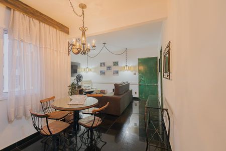 Apartamento para alugar com 75m², 2 quartos e 1 vagaSala