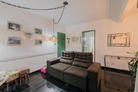 Apartamento para alugar com 75m², 2 quartos e 1 vagaSala