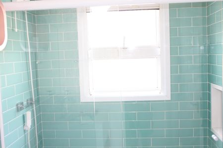 Casa de condomínio para alugar com 1000m², 4 quartos e 6 vagasBanheiro da Suíte 4