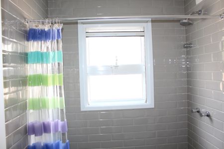 Casa de condomínio para alugar com 1000m², 4 quartos e 6 vagasBanheiro da Suíte 3