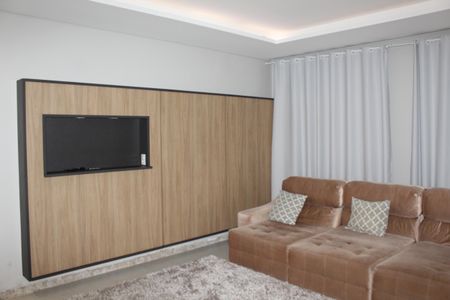 Casa de condomínio para alugar com 1000m², 4 quartos e 6 vagasSala 2