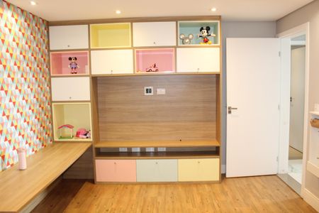 Casa de condomínio para alugar com 1000m², 4 quartos e 6 vagasSuíte 1