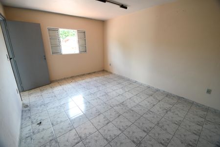 Casa à venda com 253m², 3 quartos e 3 vagasSala 5 - Fundos