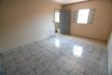 Casa à venda com 253m², 3 quartos e 3 vagasSala 5 - Fundos