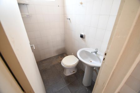 Casa à venda com 253m², 3 quartos e 3 vagasBanheiro de serviço