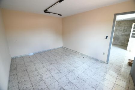 Casa à venda com 253m², 3 quartos e 3 vagasSala 5 - Fundos