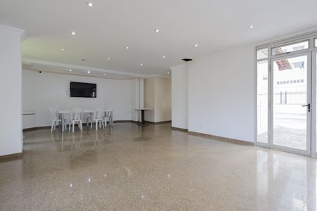 Apartamento à venda com 97m², 3 quartos e 2 vagas Apartamento à venda com 97m², 3 quartos e 2 vagasÁrea comum - Salão de festas
