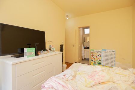 Apartamento à venda com 97m², 3 quartos e 2 vagas Apartamento à venda com 97m², 3 quartos e 2 vagasSuíte