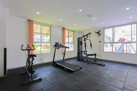 Apartamento à venda com 97m², 3 quartos e 2 vagas Apartamento à venda com 97m², 3 quartos e 2 vagasÁrea comum - Academia
