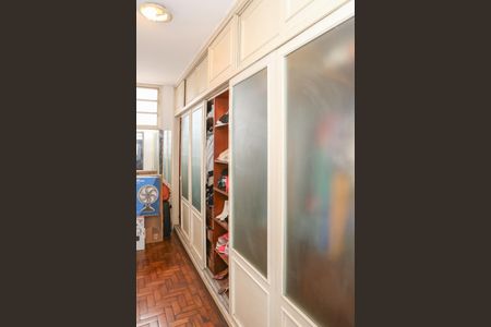 Casa à venda com 342m², 4 quartos e 8 vagasSuíte