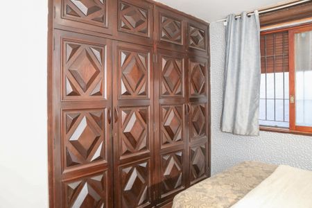 Casa à venda com 342m², 4 quartos e 8 vagasQuarto 2