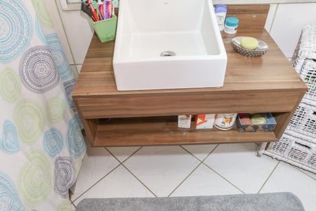 Casa à venda com 342m², 4 quartos e 8 vagasBanheiro Social