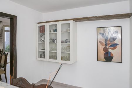 Casa à venda com 342m², 4 quartos e 8 vagasSala