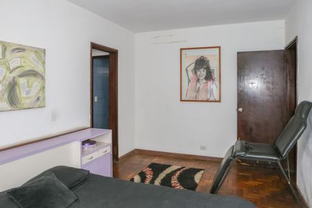 Casa à venda com 342m², 4 quartos e 8 vagasSuíte