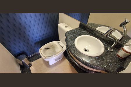 Apartamento à venda com 130m², 3 quartos e 3 vagas Apartamento à venda com 130m², 3 quartos e 3 vagasLavabo