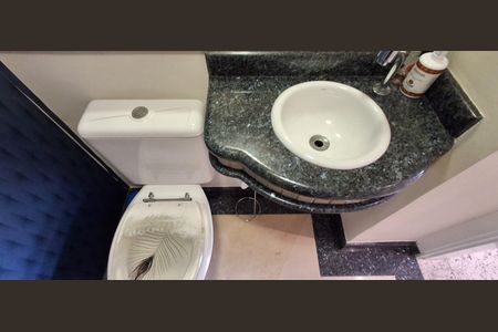 Apartamento à venda com 130m², 3 quartos e 3 vagas Apartamento à venda com 130m², 3 quartos e 3 vagasLavabo