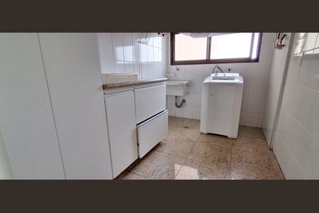 Apartamento à venda com 130m², 3 quartos e 3 vagas Apartamento à venda com 130m², 3 quartos e 3 vagasÁrea de Serviço
