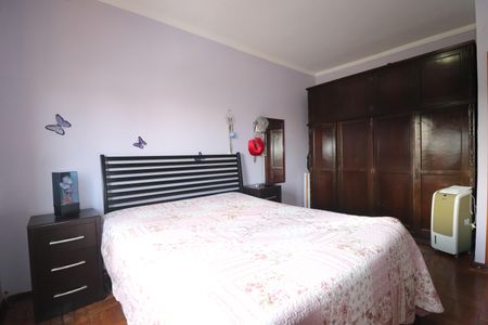 Casa à venda com 200m², 4 quartos e 3 vagasQuarto 2