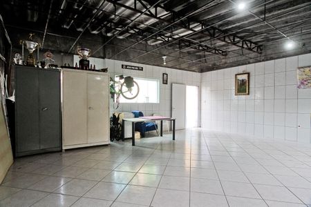 Casa à venda com 336m², 4 quartos e 3 vagas Casa à venda com 336m², 4 quartos e 3 vagasGaragem