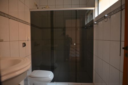 Casa à venda com 236m², 3 quartos e 6 vagasBanheiro Social